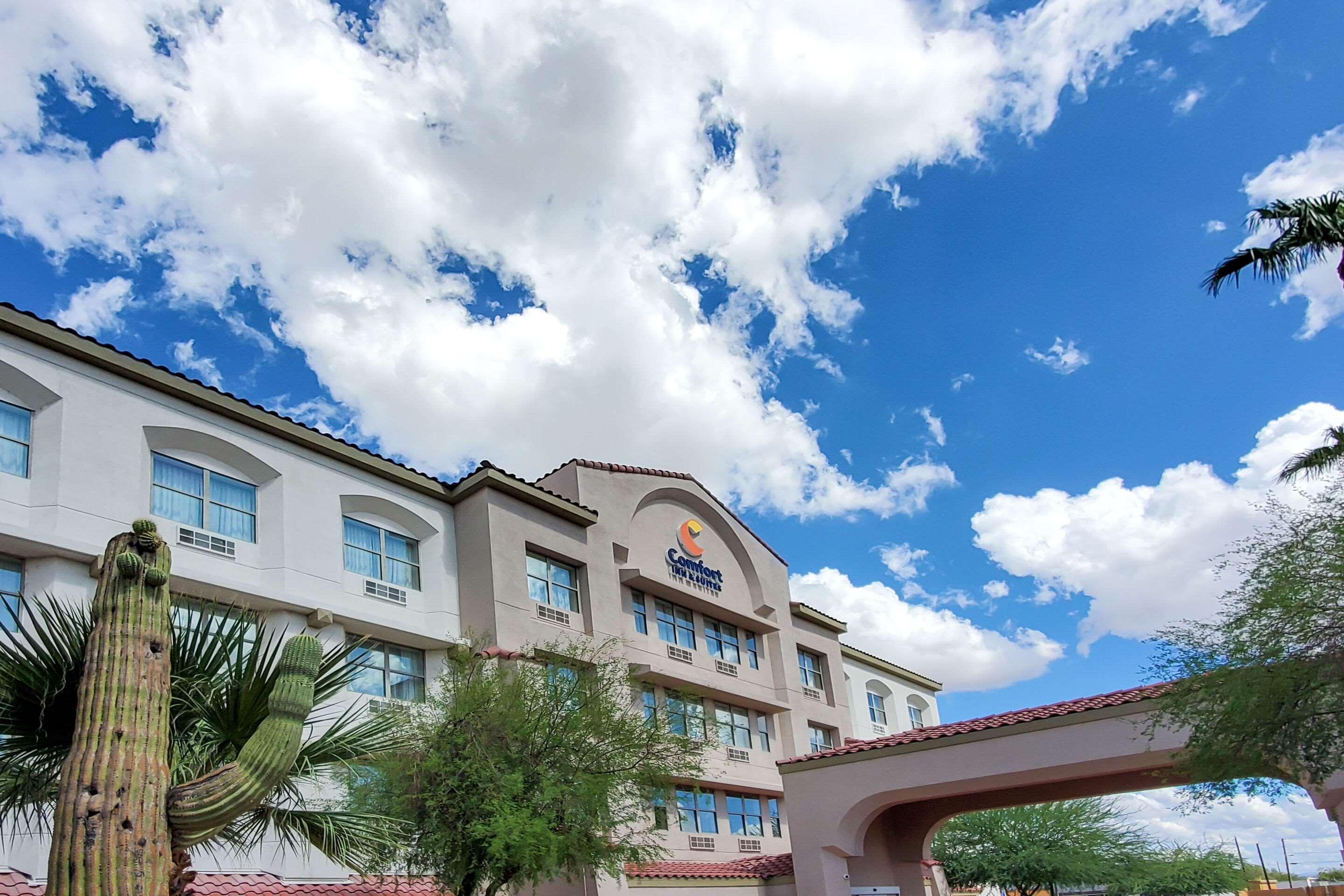 Comfort Inn & Suites Tempe Phoenix Sky Harbor Airport Exterior foto