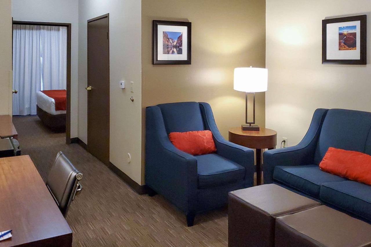 Comfort Inn & Suites Tempe Phoenix Sky Harbor Airport Exterior foto