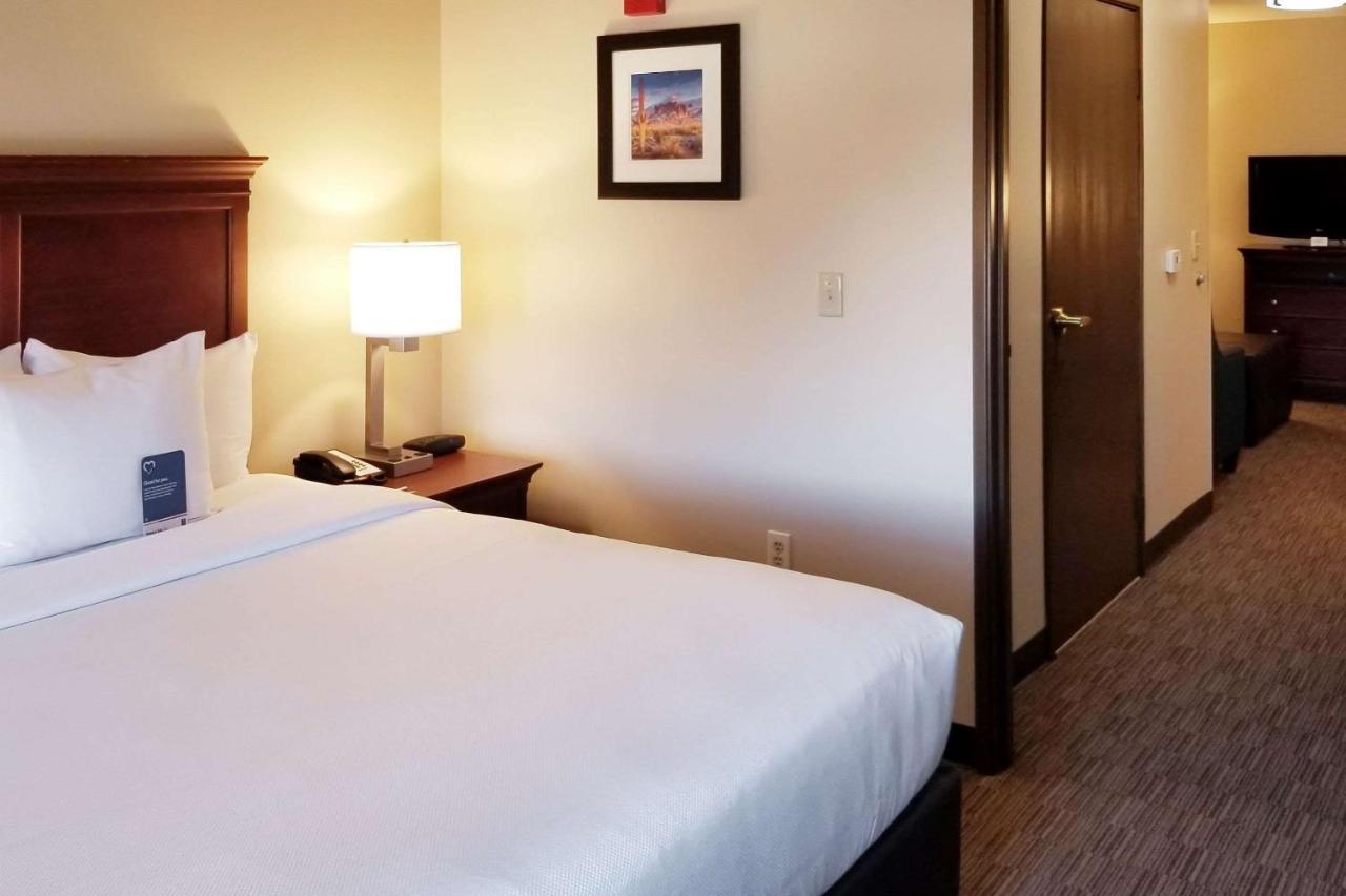 Comfort Inn & Suites Tempe Phoenix Sky Harbor Airport Exterior foto